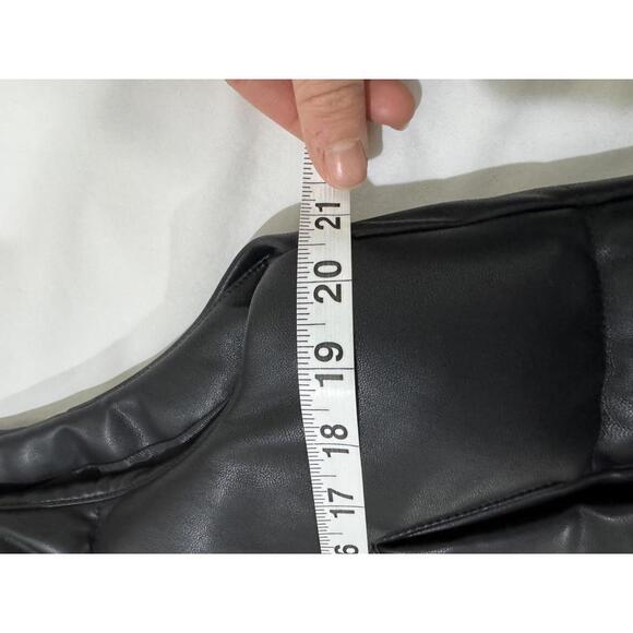 NWT Banana Republic Black Vegan Leather Puffer Zip Up Vest- Size XS - Picture 9 of 9